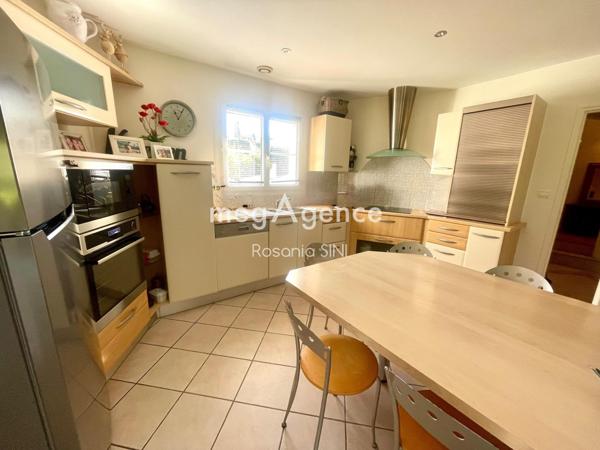 Maison à LA ROCHE-SUR-YON, 85000 - 5 pièces 149m²