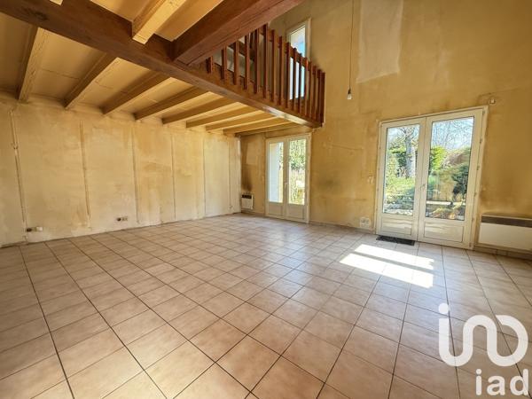 Maison 4 pièces de 105 m² à Santeny (94440)