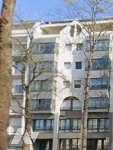 NANTES – BOULEVARD GUIST’HAU. T3 traversant de 72,18 m² dans résidence de 1986 au 6ᵉ étage
