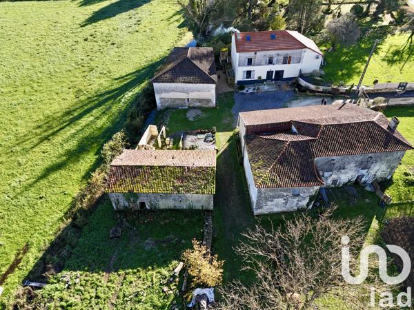 Maison à vendre 5 pièces 140 m² Sainte-Croix-de-Mareuil