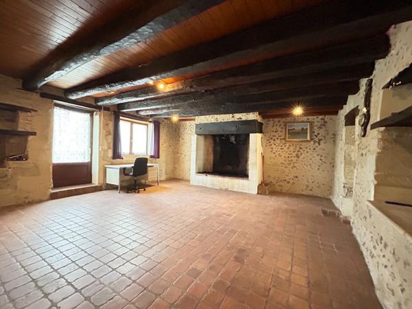 A vendre Propriété avec dépendances à 15 minutes de PERIGUEUX (24000)