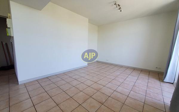 Location appartement Pontivy : 425 € - AJP Immobilier Pontivy