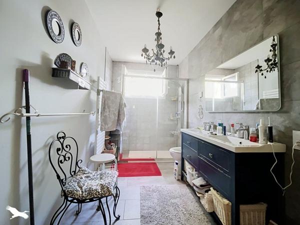 Maison 370 300 € Montussan 6 p 136 m² DPE C