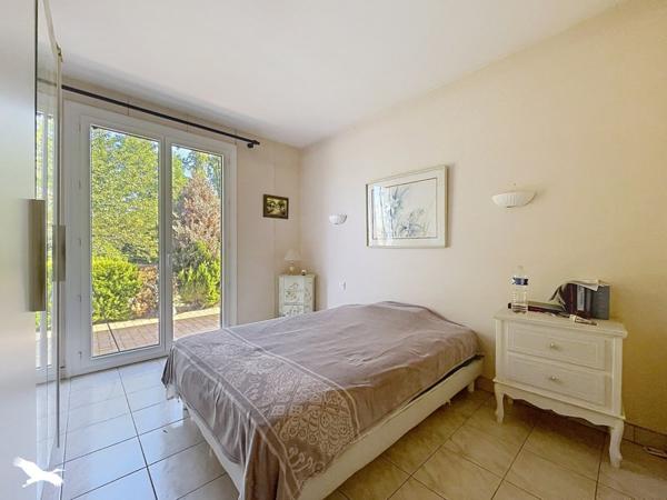 Maison 370 300 € Montussan 6 p 136 m² DPE C