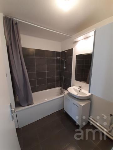 Appartement Menucourt 2 pièces 43.67 m2 + Parking