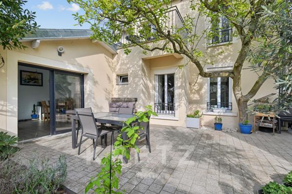 Maison familiale rénovée avec terrasses