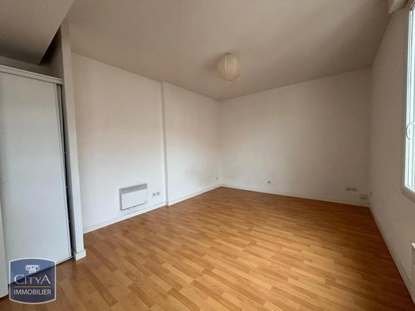 Appartement à louer 1 pièce 27.8m² Perpignan (66000)