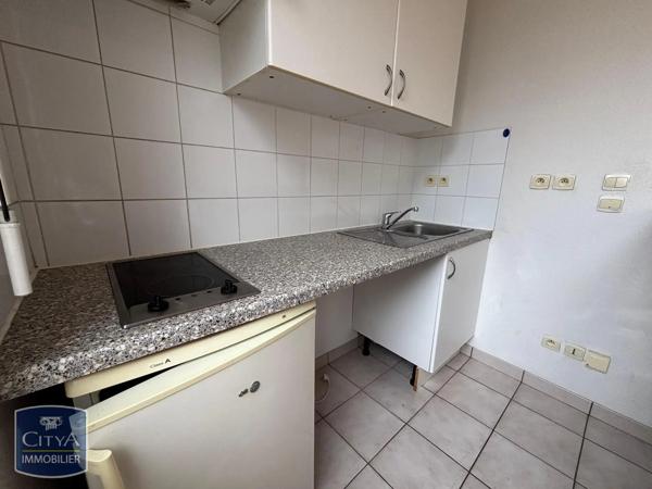Appartement à louer 1 pièce 27.8m² Perpignan (66000)