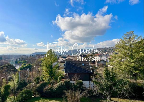 T4 dernier étage traversant avec balcon - cave - vue dégagée !