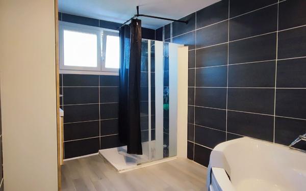 Maison à vendre    4 pièces • 128,96 m2 Marignane