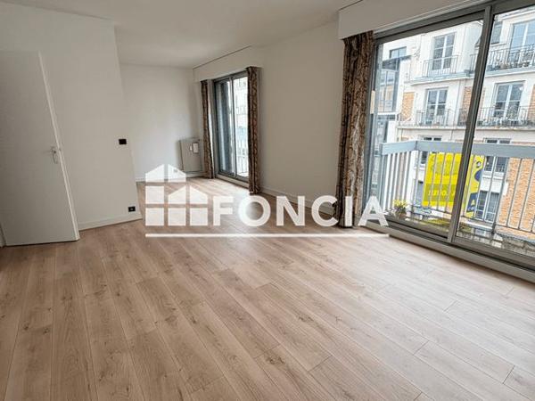 Location Appartement 4 pièces 89.49 m² - Paris 75015