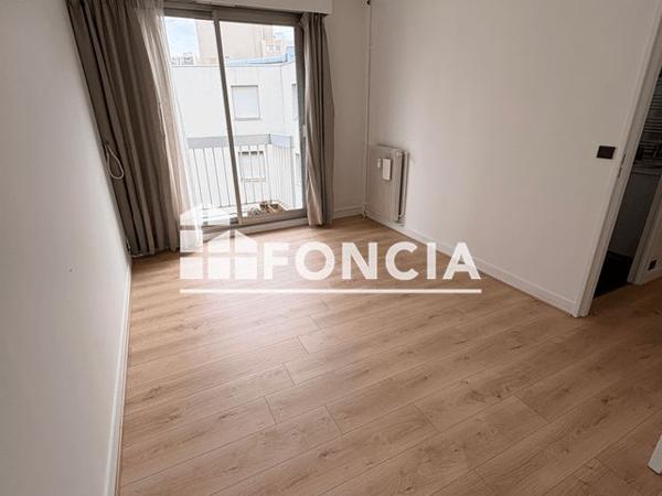 Location Appartement 4 pièces 89.49 m² - Paris 75015