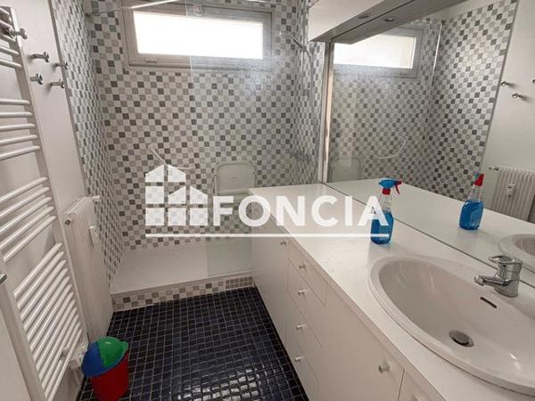 Location Appartement 4 pièces 89.49 m² - Paris 75015