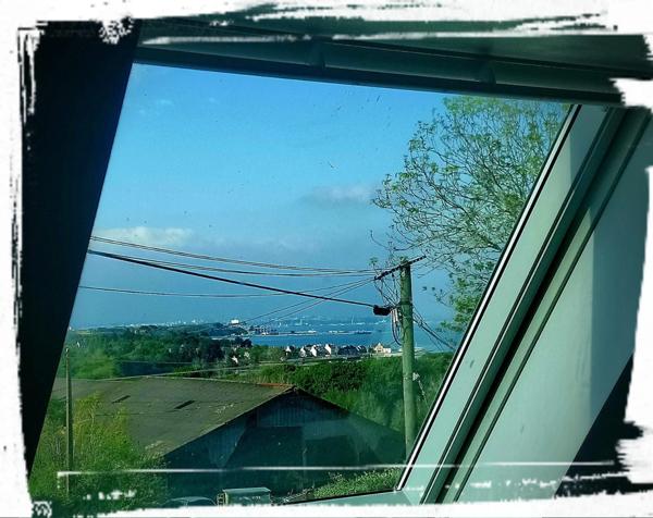 "Demeure d’Exception à Crozon : 175 m² de Caractère, 5 Chambres et Horizon Marin"