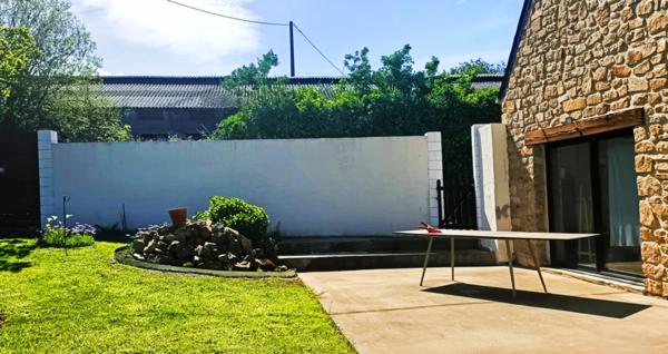 "Demeure d’Exception à Crozon : 175 m² de Caractère, 5 Chambres et Horizon Marin"