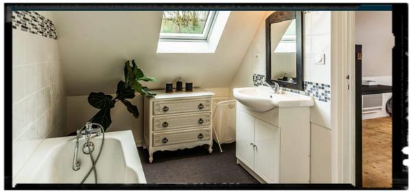 "Demeure d’Exception à Crozon : 175 m² de Caractère, 5 Chambres et Horizon Marin"