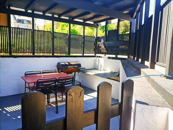 "Demeure d’Exception à Crozon : 175 m² de Caractère, 5 Chambres et Horizon Marin"