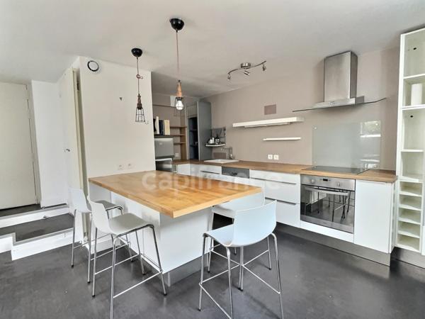 Appartement à louer 2 pièces PARIS 20EME ARRONDISSEMENT (75) au coeur de Belleville