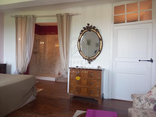 Maison 9 pièce(s) 4 chambre(s) 252.62 m²