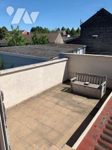 Immeuble de rapport comprenant:
- Rez-de-chaussée: 2 appartement type II, espaces communs dont...