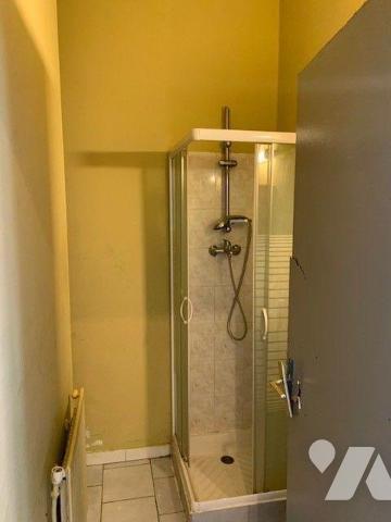 Immeuble de rapport comprenant:
- Rez-de-chaussée: 2 appartement type II, espaces communs dont...