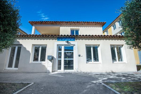 INVESTISSEMENT LOCATIF – Le Tholonet – Résidence de Tourisme Zenitude Aix-en-Provence - Le Tholonet - 6,24% de rentabilité
