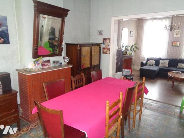 Secteur jardin Public Maison de ville avec garage bâtie sur 437 m²