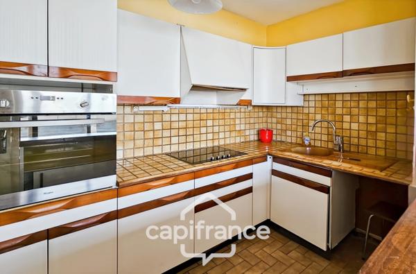 DUPLEX-BOX-PLACE DE STATIONNEMENT-TERRASSE 20 m2.