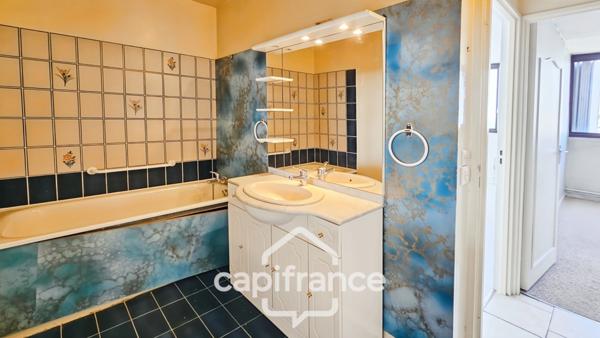 DUPLEX-BOX-PLACE DE STATIONNEMENT-TERRASSE 20 m2.