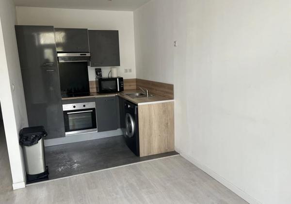 Aubagne (13400) Bel appartement de type 3 pièces avec Balcon