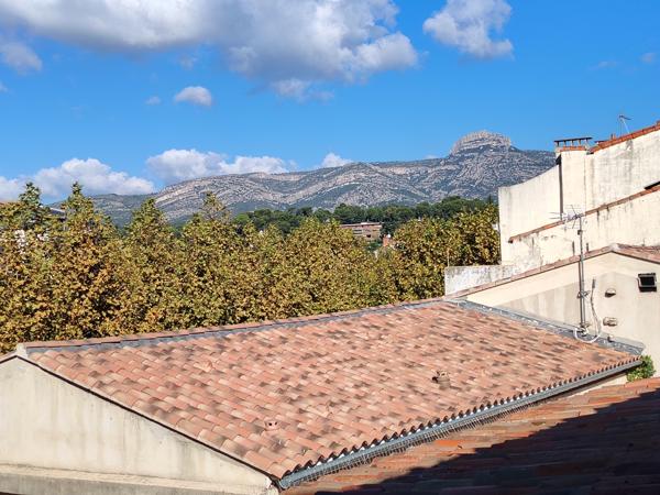Aubagne (13400) Bel appartement de type 3 pièces avec Balcon
