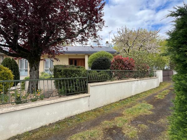 Maison familiale avec sous-sol - fort potentiel
