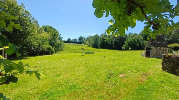 Propriete/Gites 6 hectares, Proche de THENON (24)