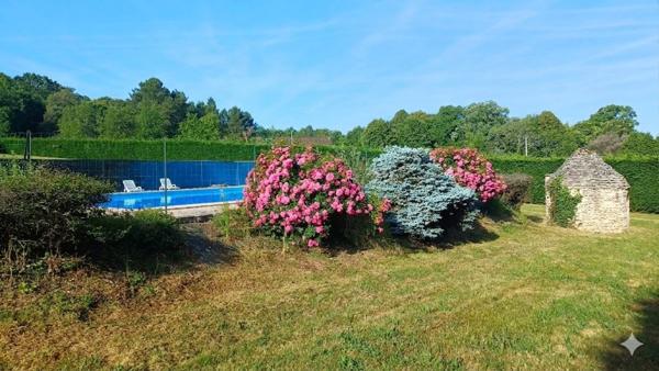 Propriete/Gites 6 hectares, Proche de THENON (24)