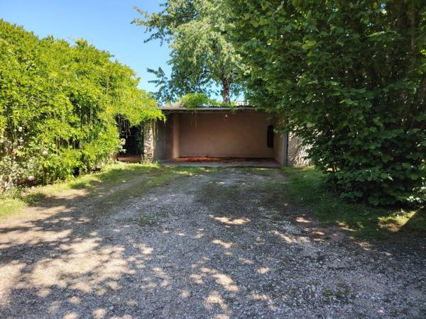 A vendre commune de Migné Auxances dans un environnement calme et verdoyant grande maison de plain pied de 180 m²