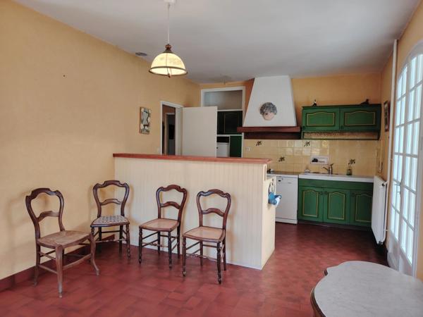 A vendre commune de Migné Auxances dans un environnement calme et verdoyant grande maison de plain pied de 180 m²
