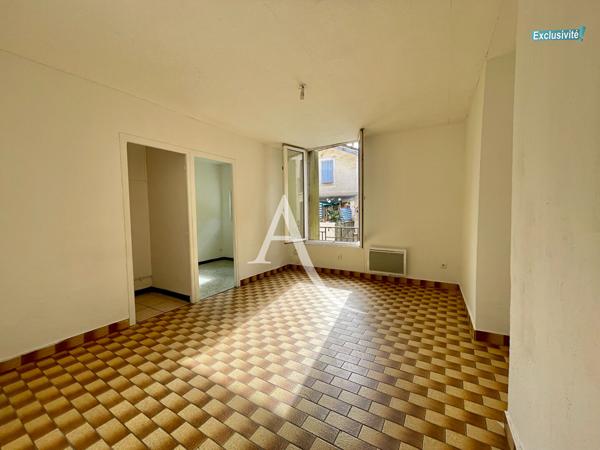 CLERMONT-L'HÉRAULT CENTRE - T4 DE 80 m² - 3 CHAMBRES - L'INTÉGRALITÉ DU 1ER ÉTAGE - FORT POTENTIEL