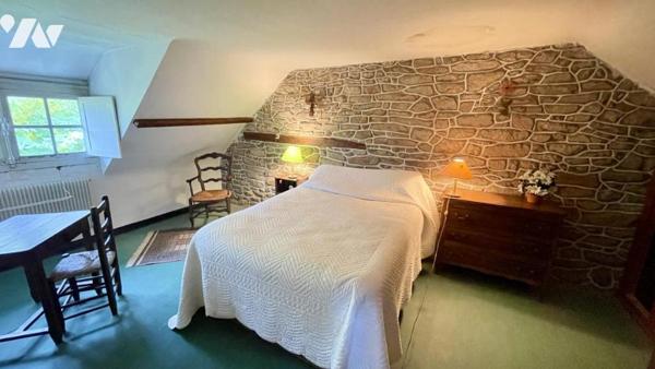 ARRADON : maison en pierre à rénover vue sur le Golfe du Morbihan