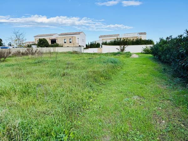 Ghisonaccia (20240) Terrain constructible GHISONACCIA 1596 m² - 295 000 €