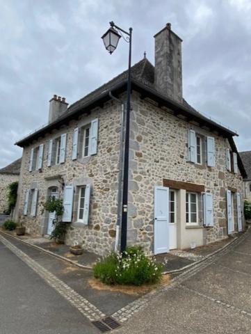 COUP DE COEUR: Maison de village au charme fou...