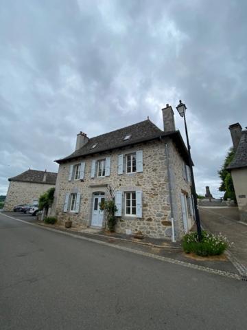 COUP DE COEUR: Maison de village au charme fou...