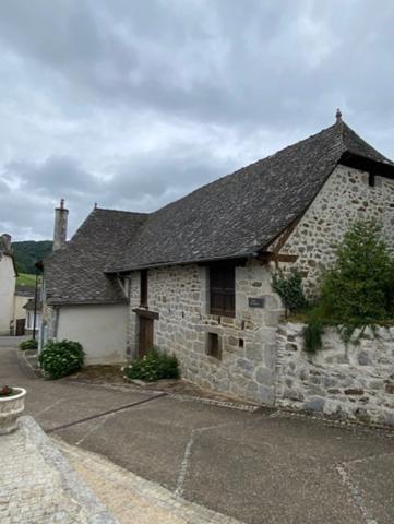 COUP DE COEUR: Maison de village au charme fou...