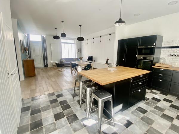 Maison 8 pièces - 207 m²