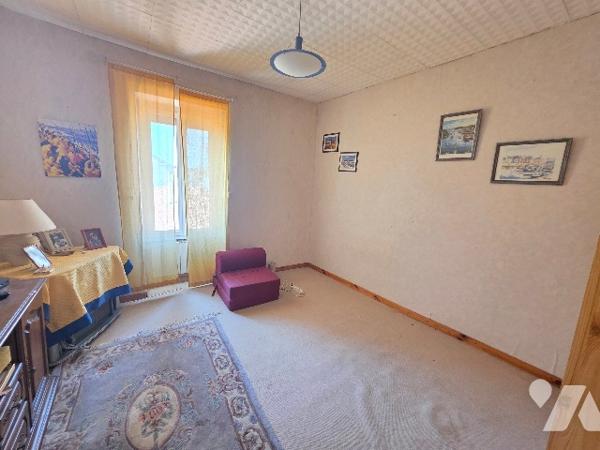 Maison de ville de 214 m² avec garage et jardin – Casteljaloux