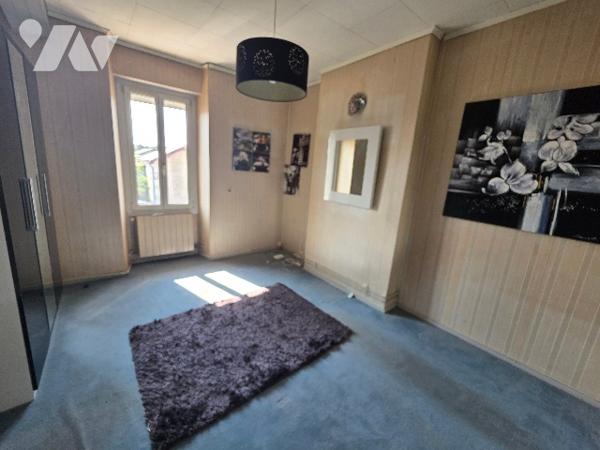 Maison de ville de 214 m² avec garage et jardin – Casteljaloux