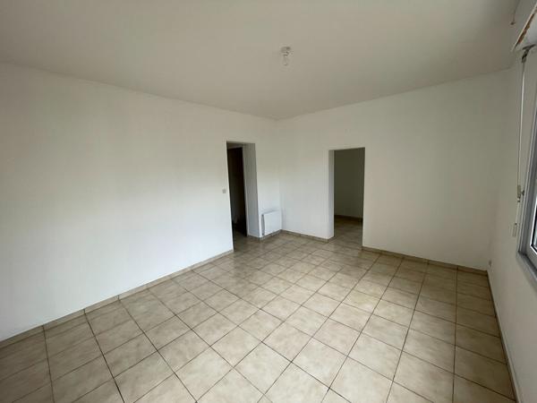 A LOUER TIERCE Appt T2 au RDC de 39 m2