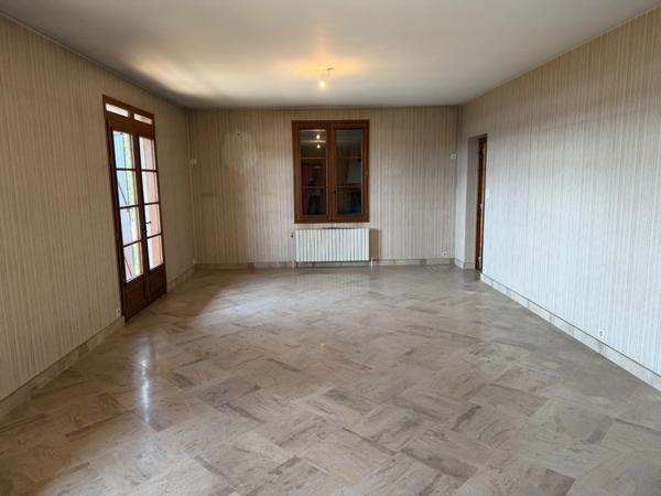 Maison à vendre 8 pièces 194m2 MONT SAINT VINCENT (71)