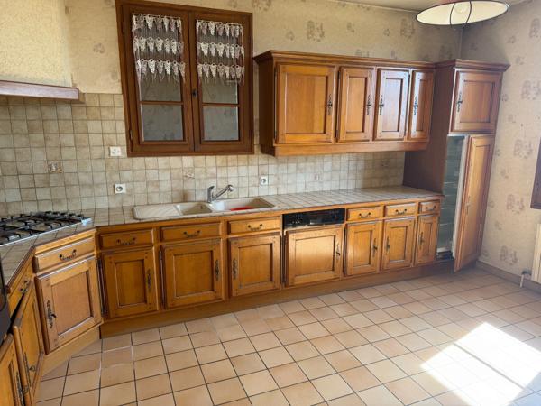 Maison à vendre 8 pièces 194m2 MONT SAINT VINCENT (71)