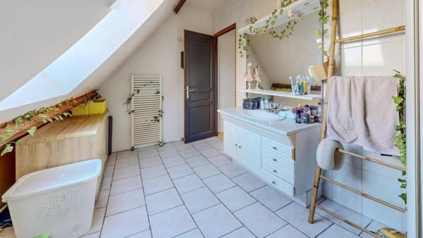 Vente Maison 8 pièces 195 m2 à Champhol