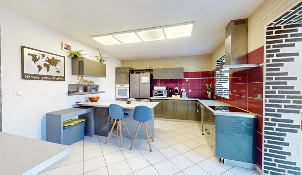 Vente Maison 8 pièces 195 m2 à Champhol